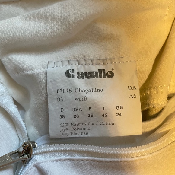 Cavallo Chagall size 26 white breeches - Picture 2 of 3